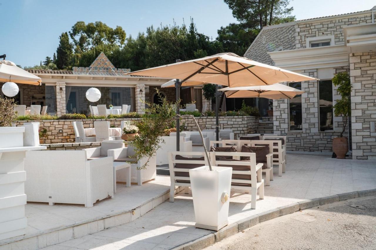 Luxury Villa Hera - Beachfront Roda  Exterior foto