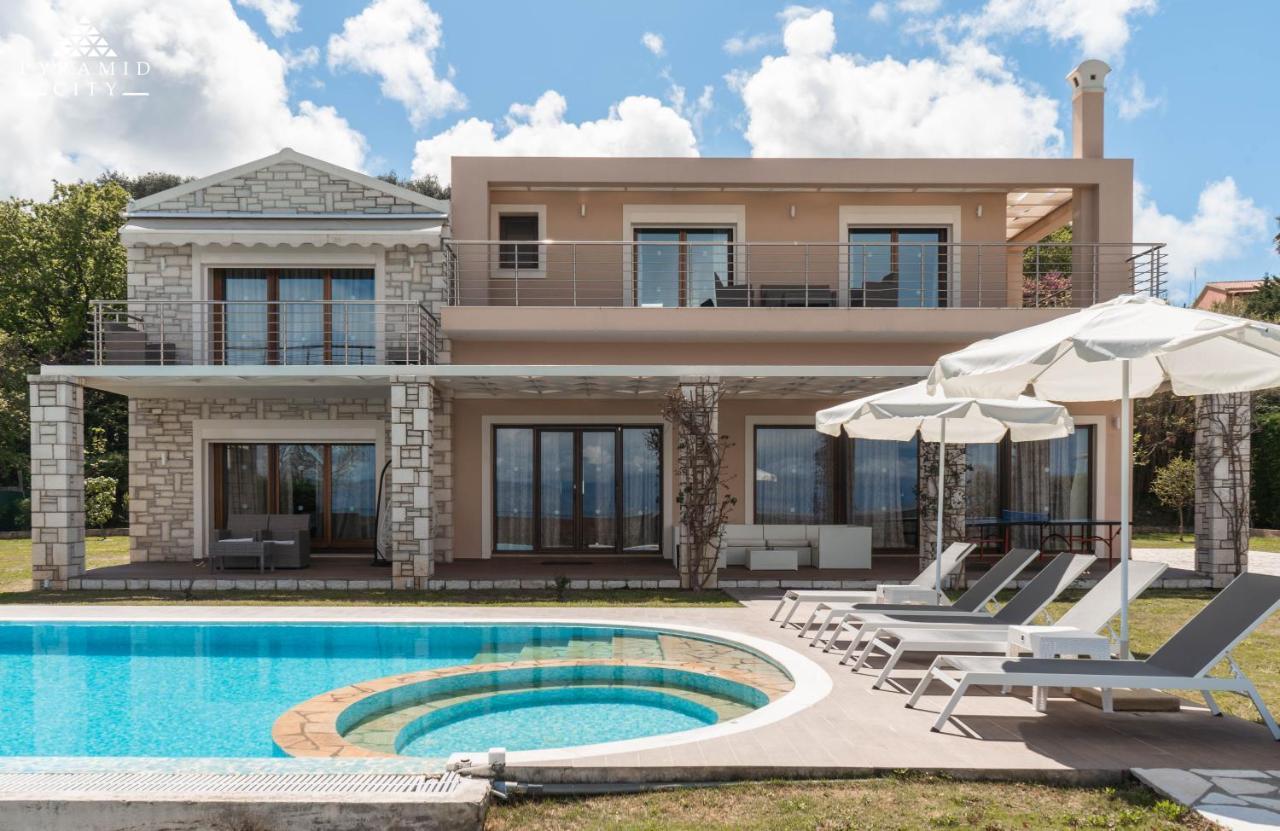 Luxury Villa Hera - Beachfront Roda  Exterior foto
